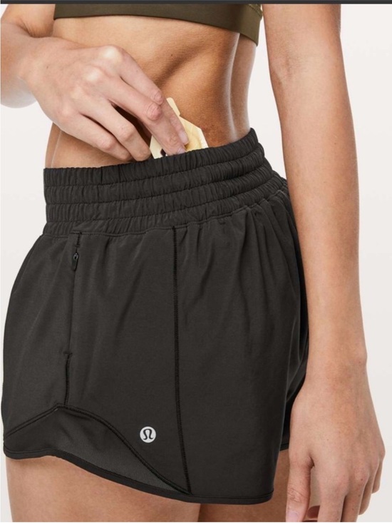 lululemon athletica Pants - Lululemon Hotty Hot Shorts Black Shorts High-Rise 2.5 size 8
